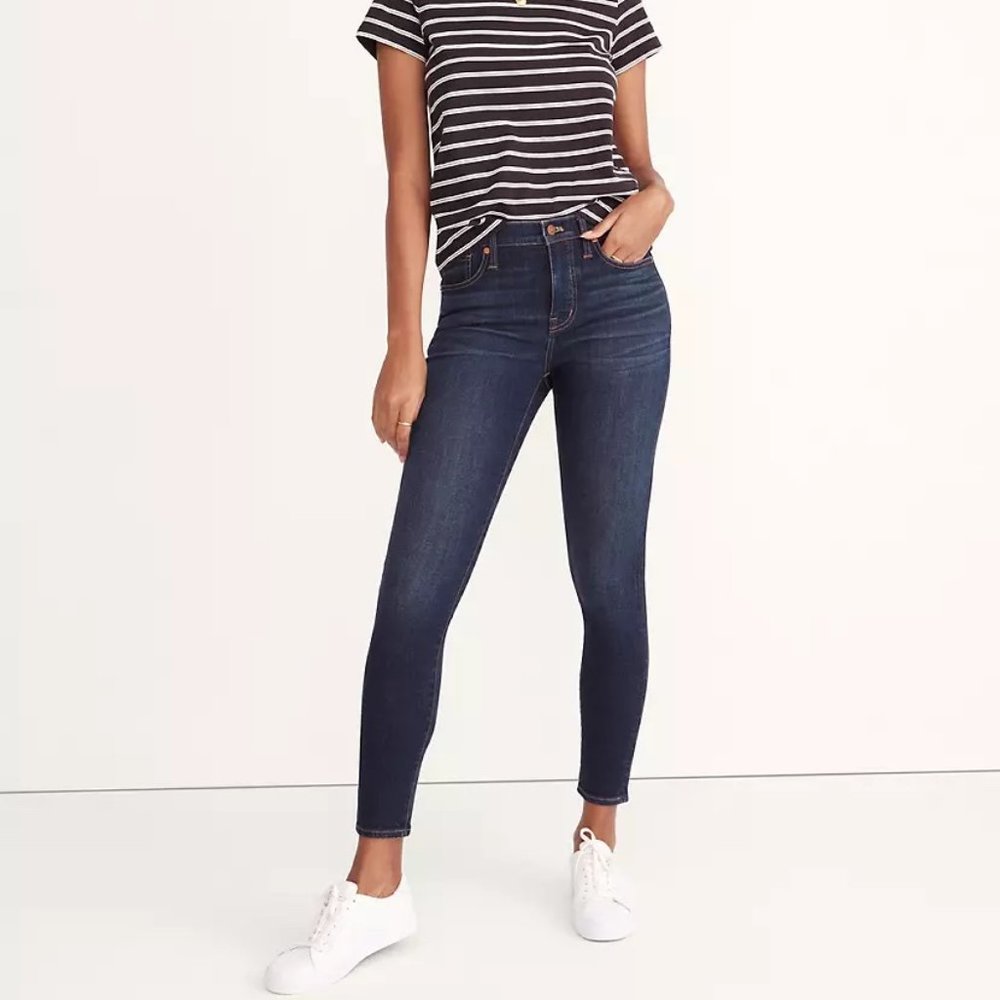 9" Mid-Rise Skinny Jeans in Blayton Wash NWT